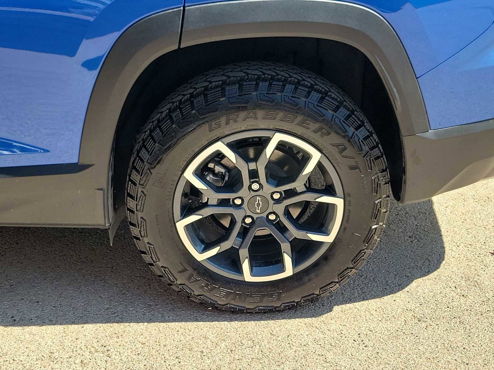 Used 2026 Chevrolet Equinox ACTIV w/ Safety and Technology Package image 12