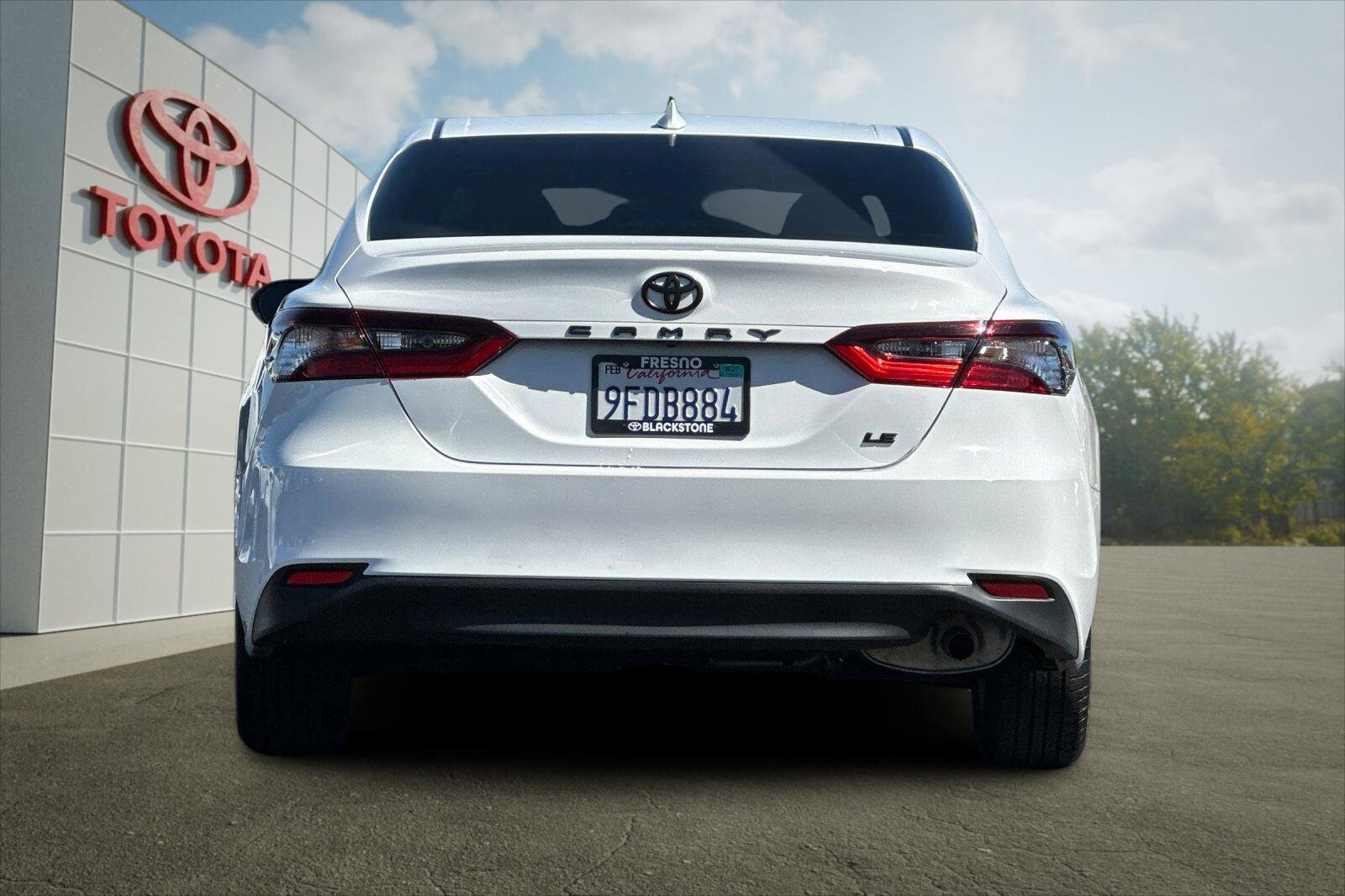Certified 2023 Toyota Camry LE FWD image 4