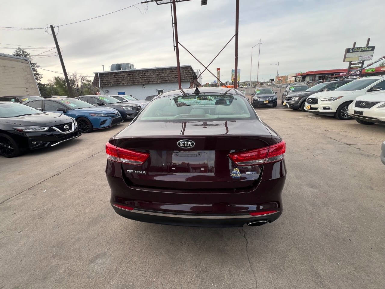 Used 2016 Kia Optima LX w/ Technology Package FWD image 4