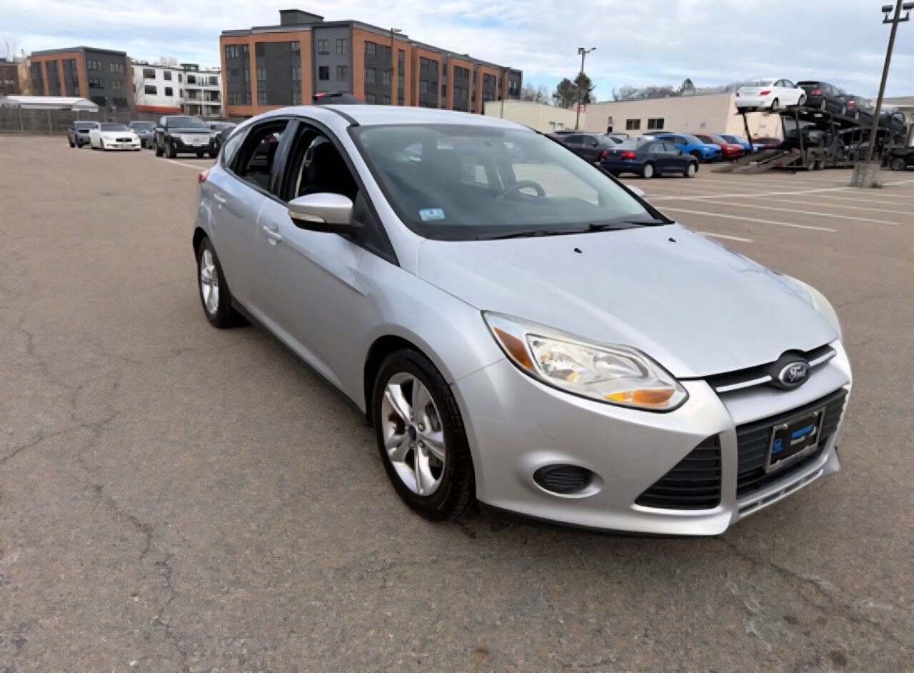 Used 2014 Ford Focus SE FWD image 3