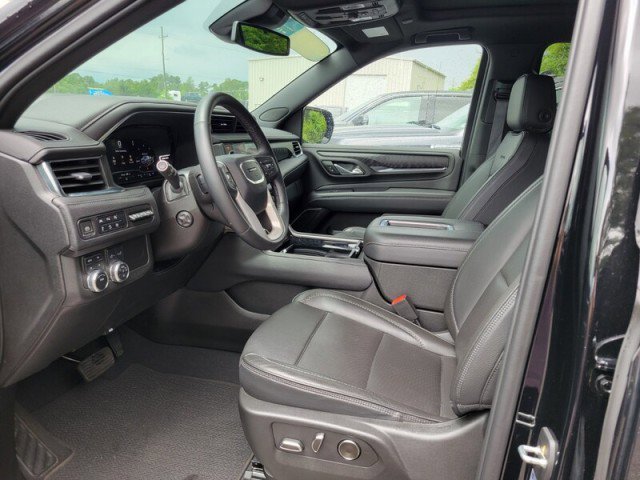 Used 2024 GMC Yukon XL Denali AWD/4WD image 24