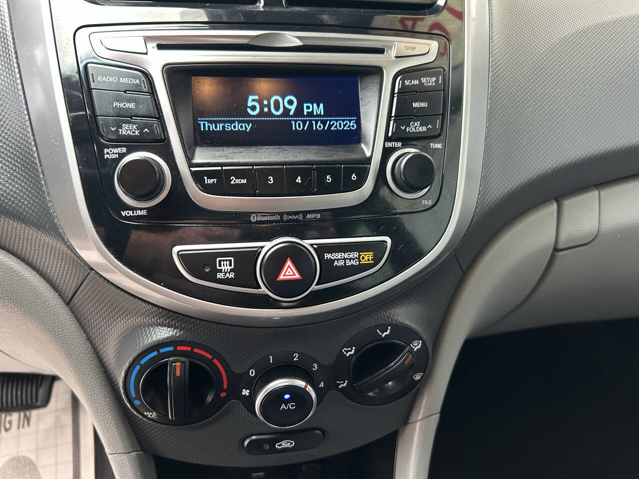 Used 2016 Hyundai Accent Sport image 23