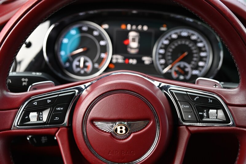 Used 2019 Bentley Bentayga AWD/4WD image 39