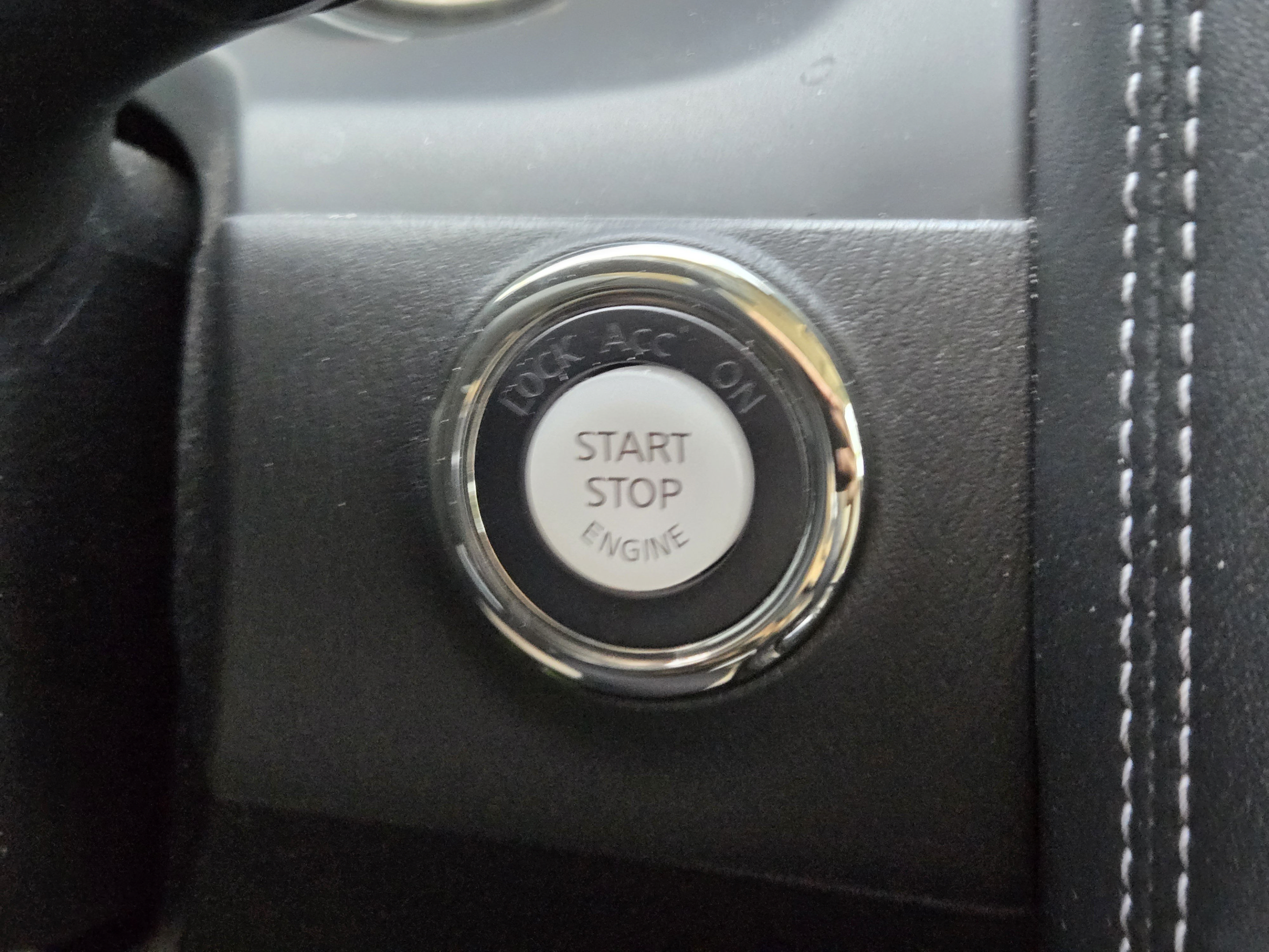Used 2022 Nissan Armada Platinum RWD image 21