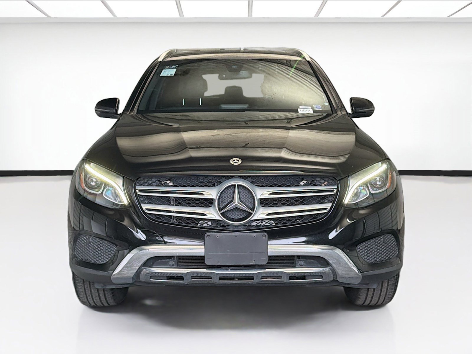 Used 2019 Mercedes-Benz GLC 300 4MATIC image 2