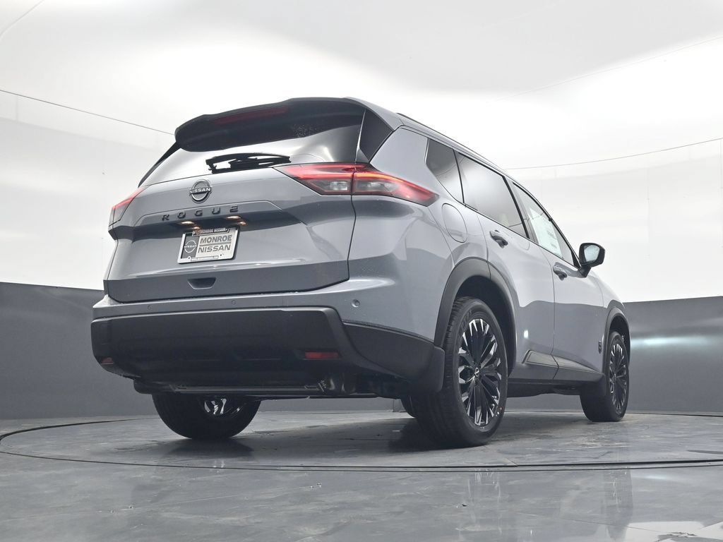 Used 2026 Nissan Rogue Dark Armor FWD image 21