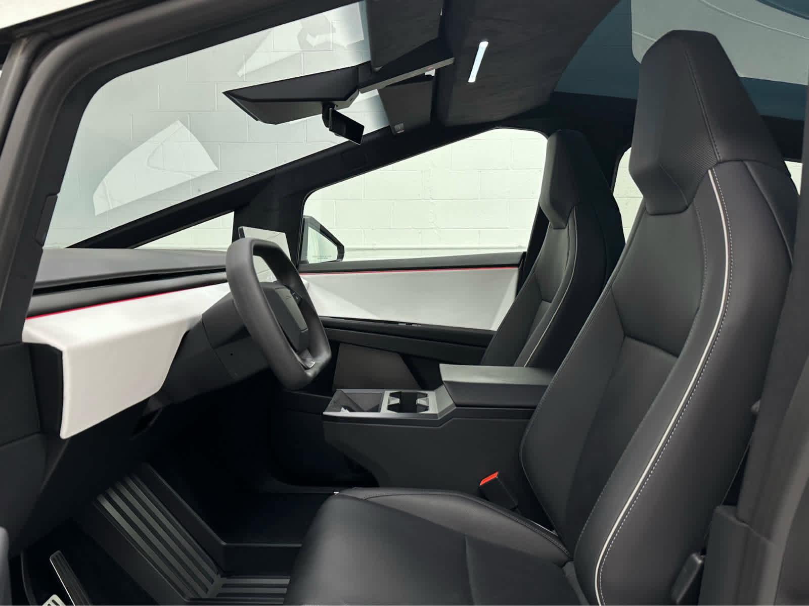 Used 2024 Tesla Cybertruck AWD Crew Cab image 11