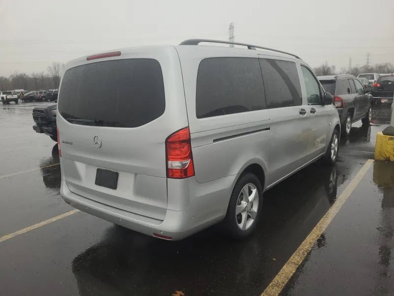Used 2016 Mercedes-Benz Metris Passenger image 5