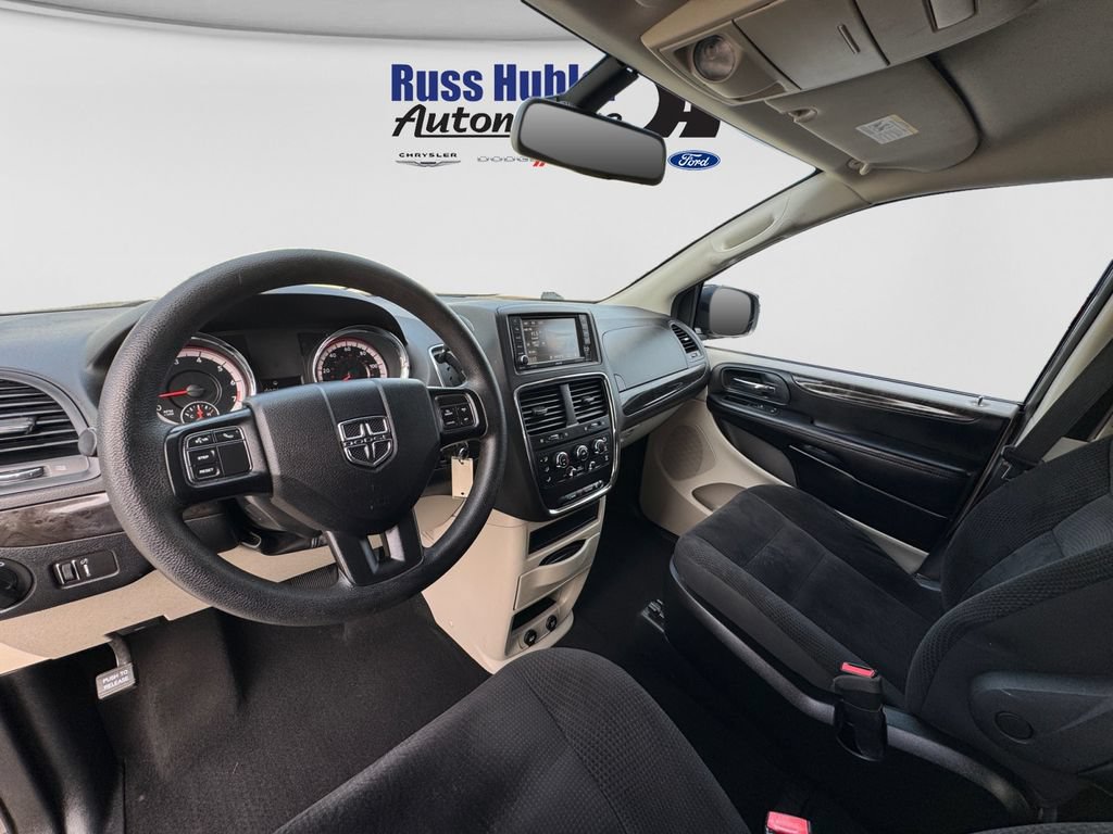 Used 2018 Dodge Grand Caravan SE w/ UConnect Hands-Free Group FWD image 19
