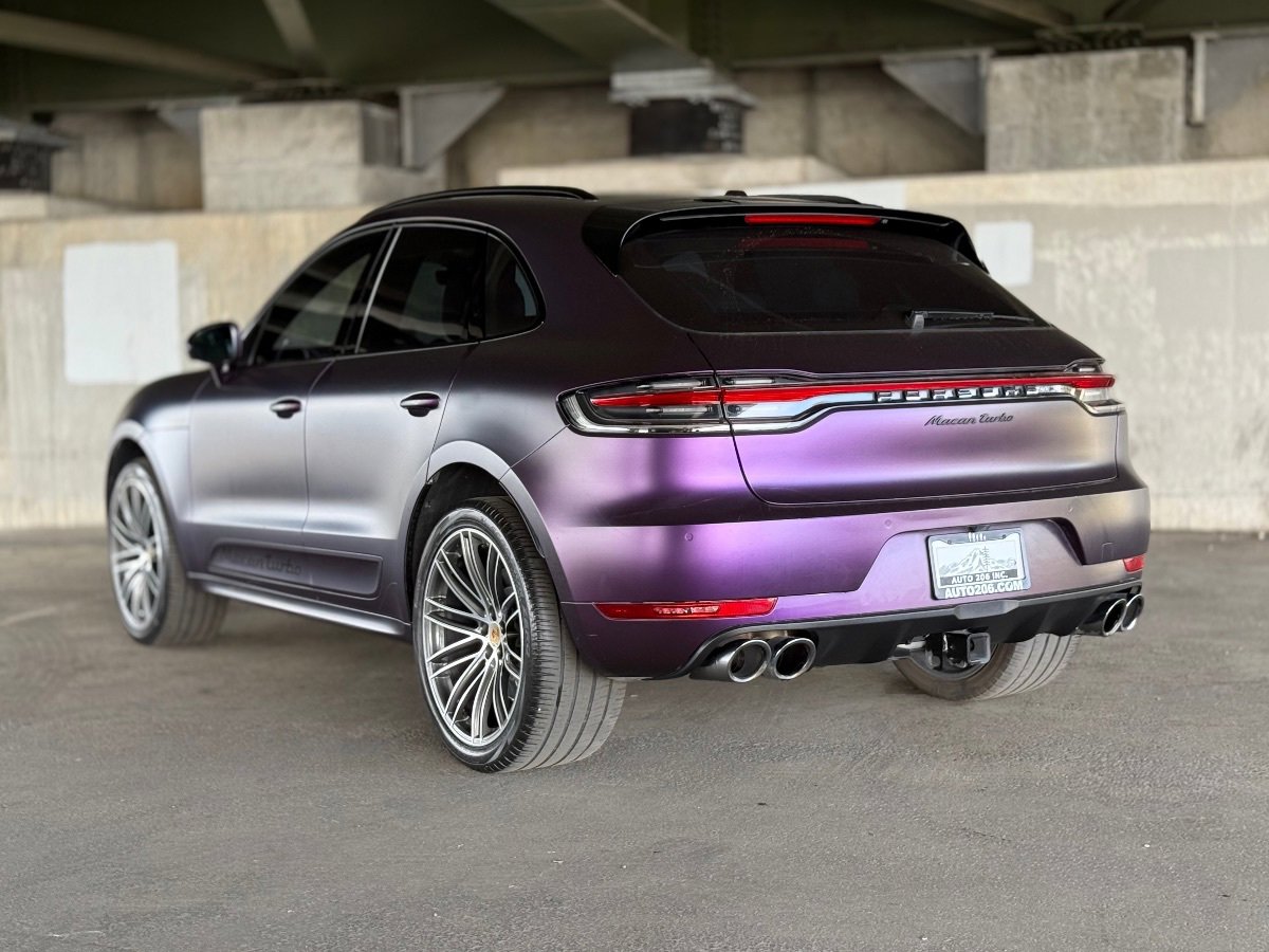 Used 2021 Porsche Macan Turbo AWD/4WD image 5