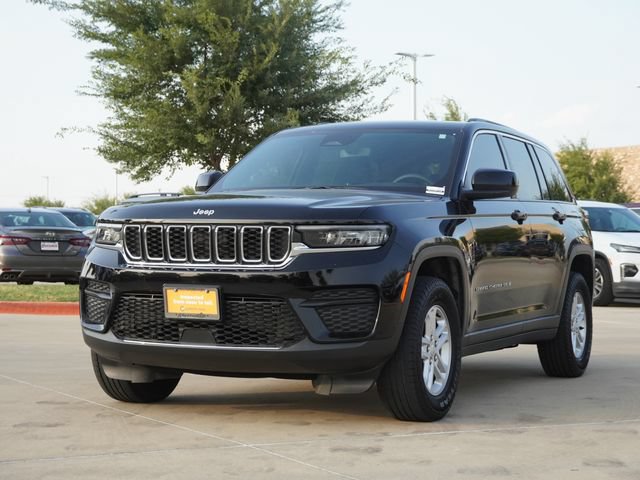 Certified 2024 Jeep Grand Cherokee Laredo RWD image 3