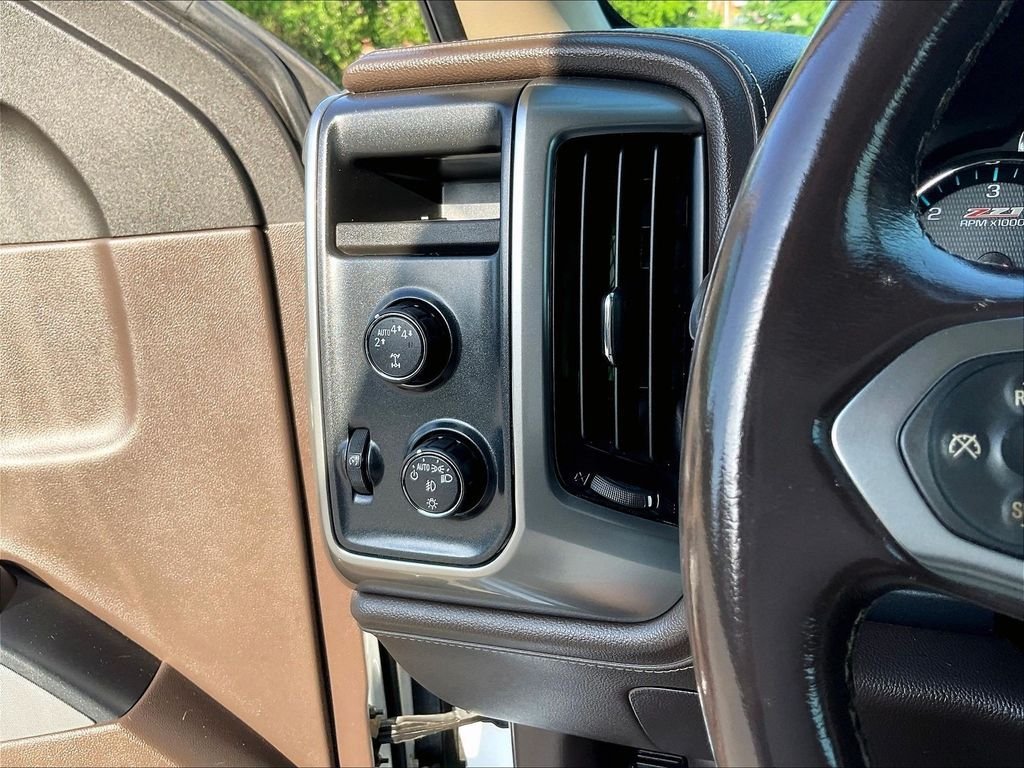 Used 2018 Chevrolet Silverado 1500 LTZ Z71 AWD/4WD image 26
