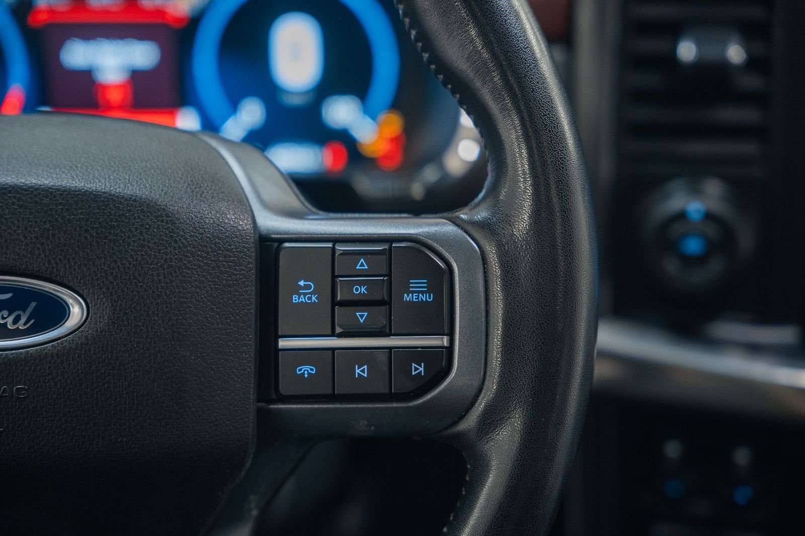 Certified 2023 Ford F150 Lariat w/ Equipment Group 502A High image 29