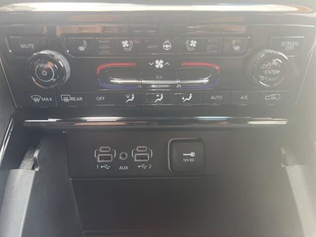 Used 2023 Jeep Grand Cherokee L Summit image 11