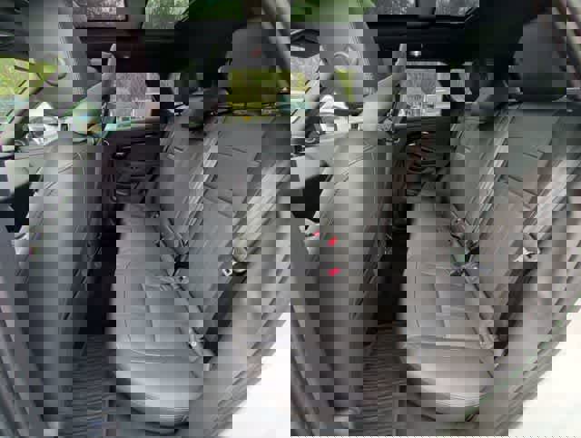 Used 2025 Land Rover Range Rover Evoque Dynamic SE image 17