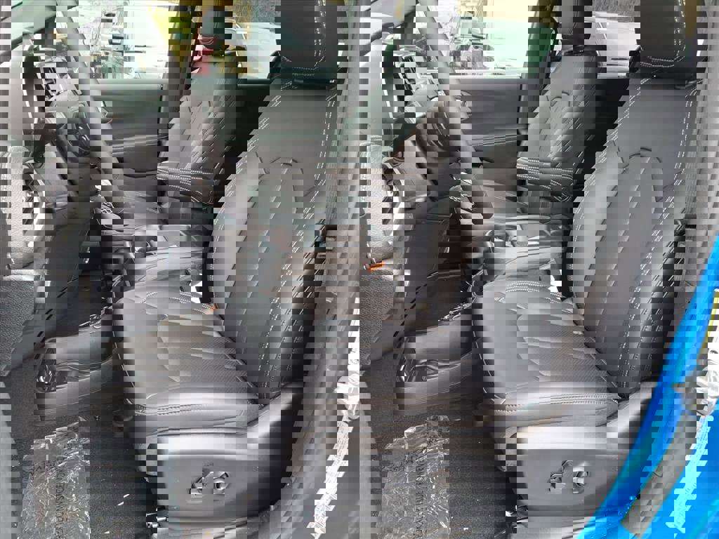 New 2026 Chrysler Pacifica Select image 6