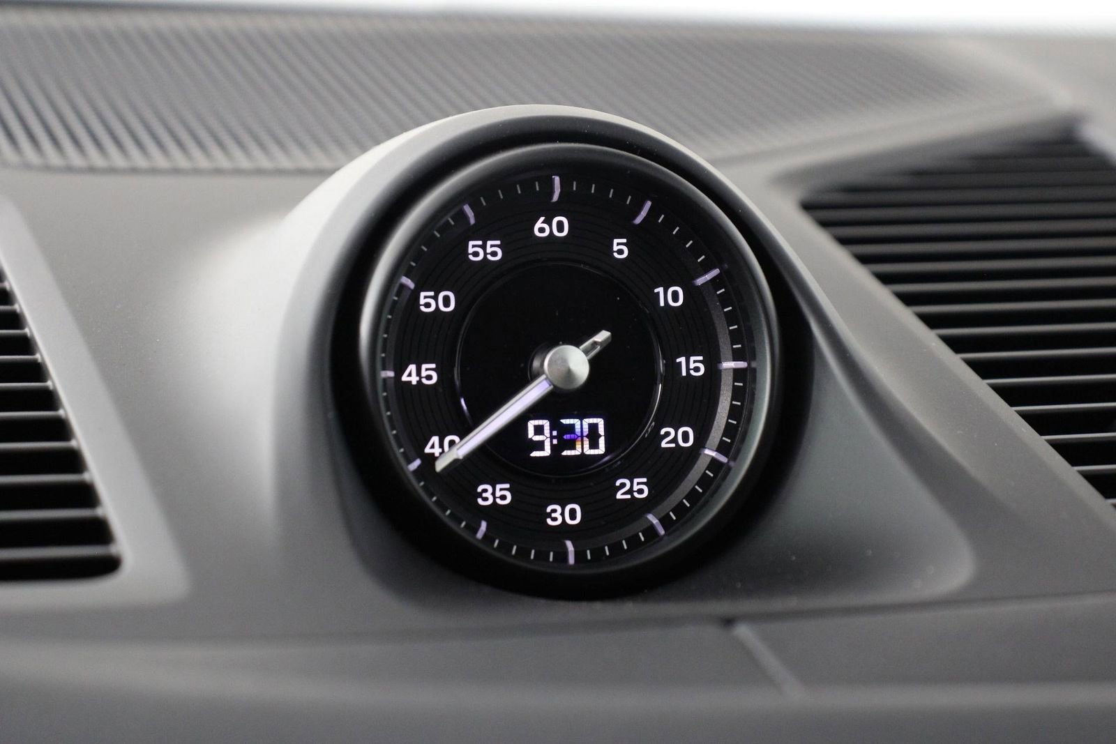 New 2026 Porsche Cayenne GTS image 16