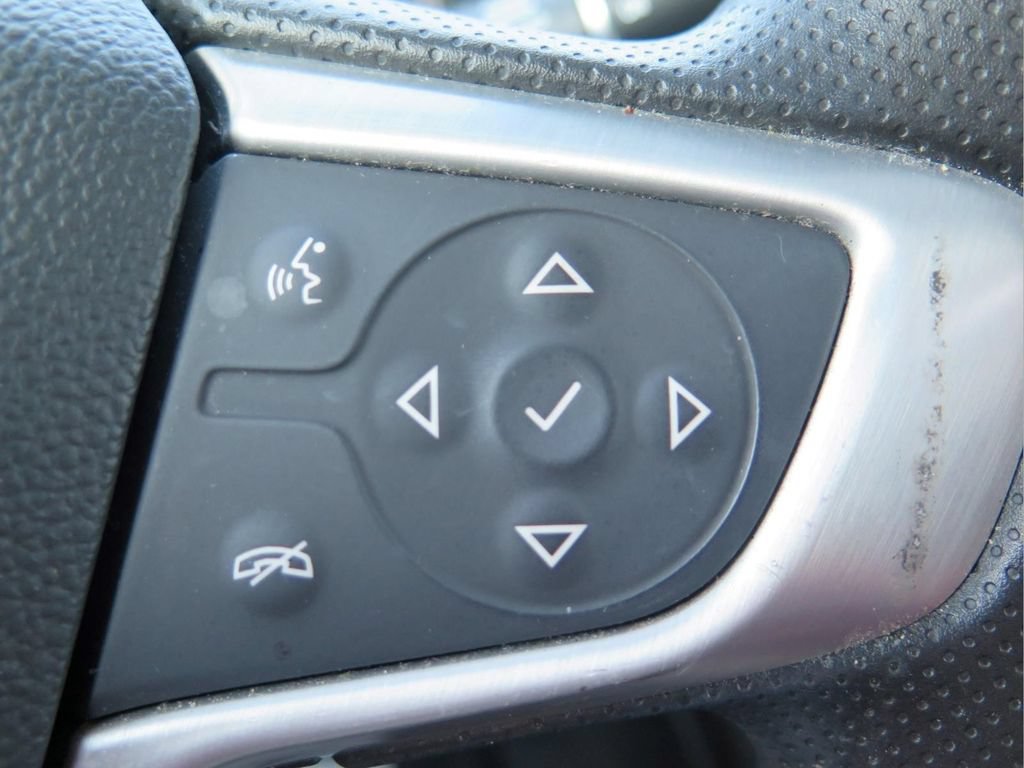 Certified 2021 GMC Acadia SLE FWD image 19