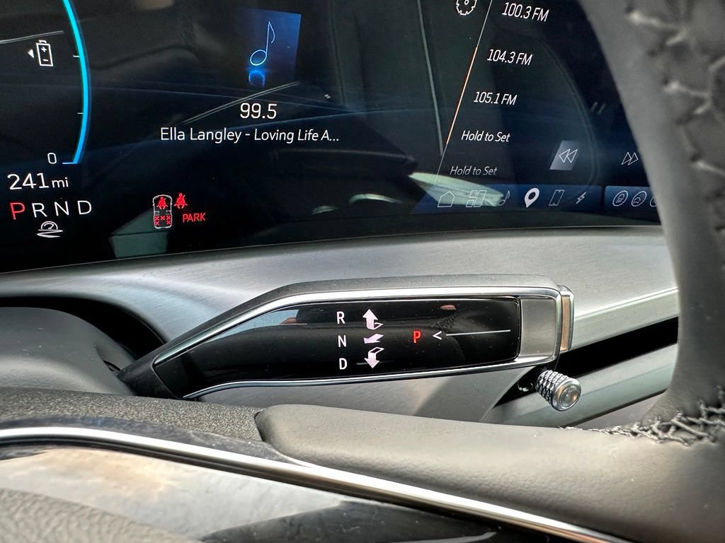 Certified 2026 Cadillac Vistiq Luxury AWD/4WD image 15