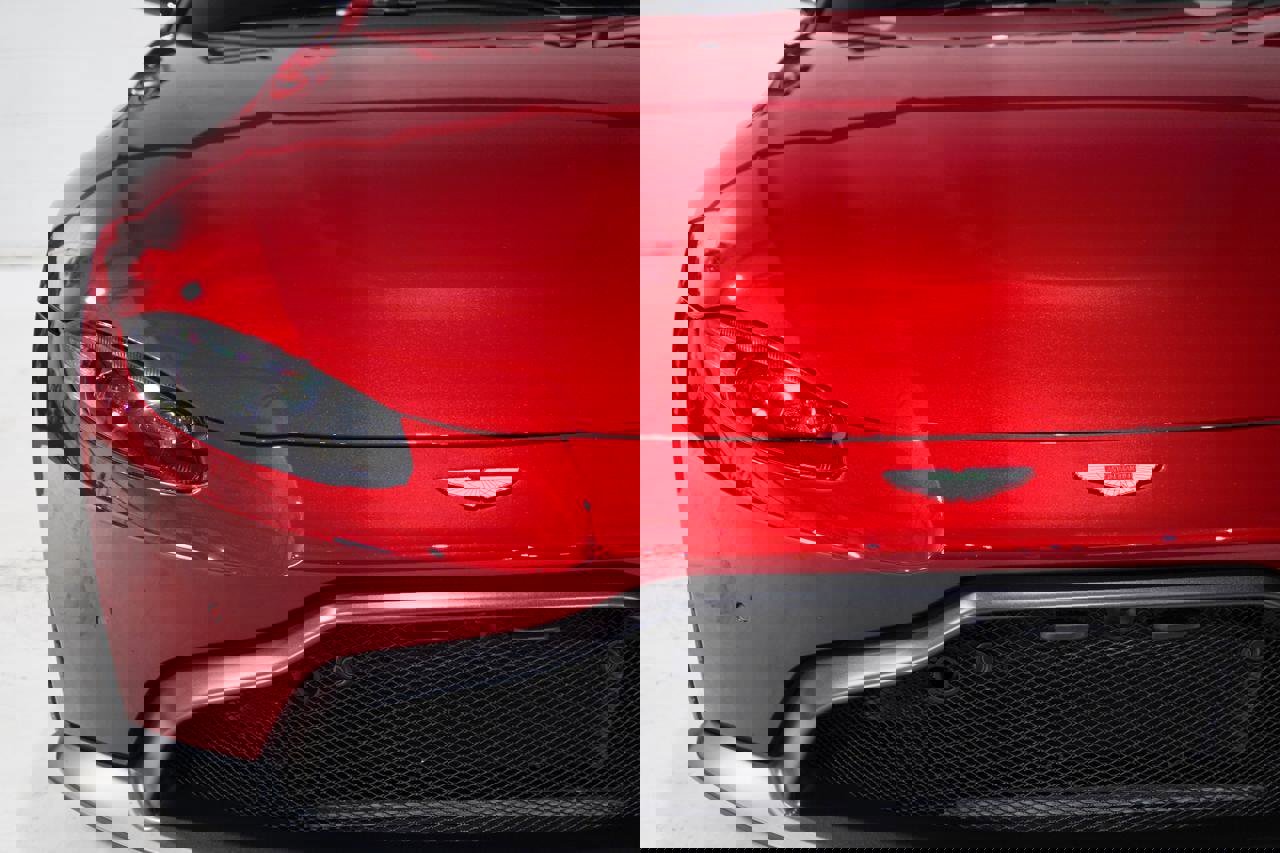 Used 2020 Aston Martin V8 Vantage Coupe image 27