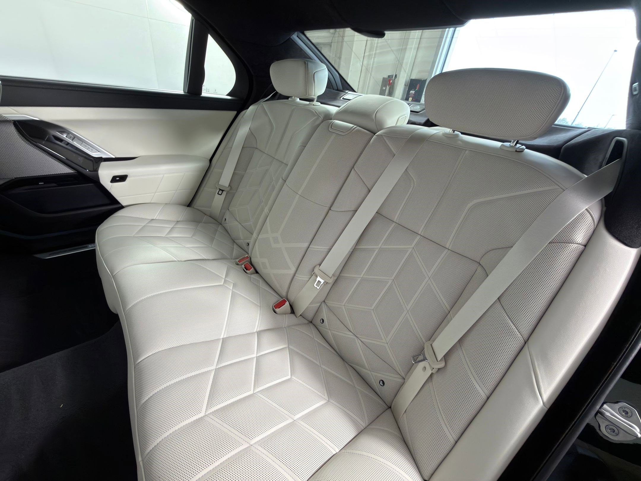 New 2026 BMW 760i xDrive image 28