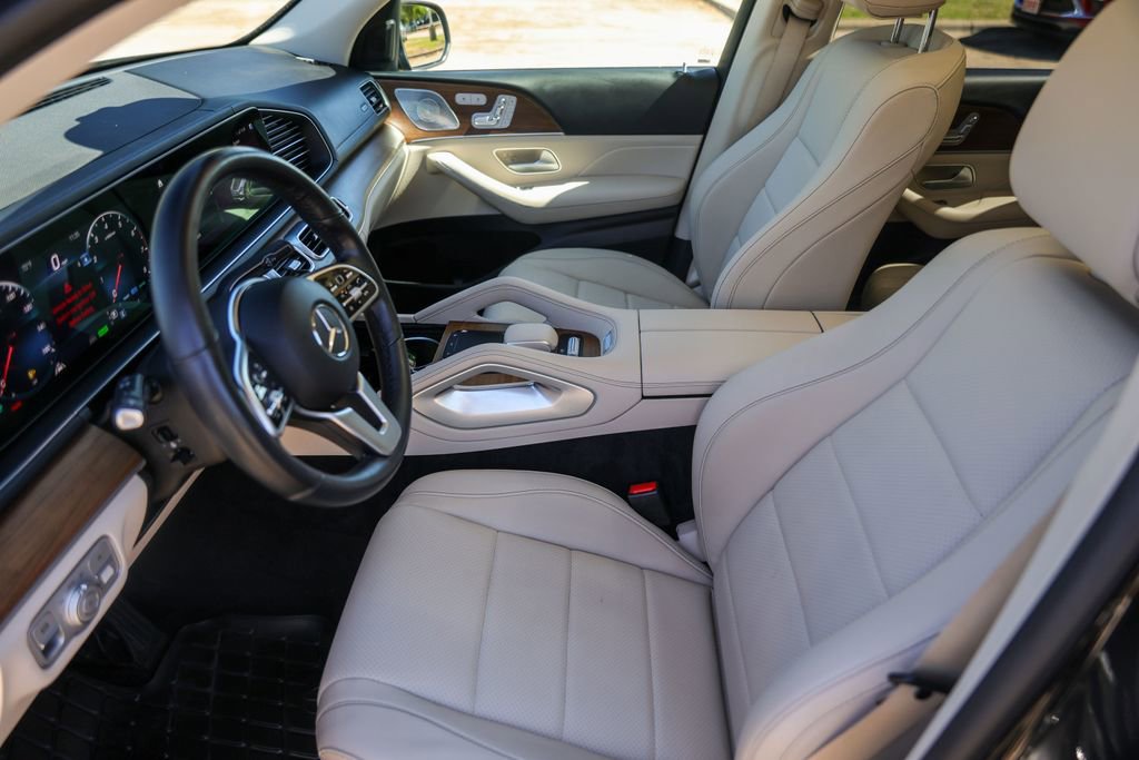 Used 2023 Mercedes-Benz GLS 450 4MATIC image 8