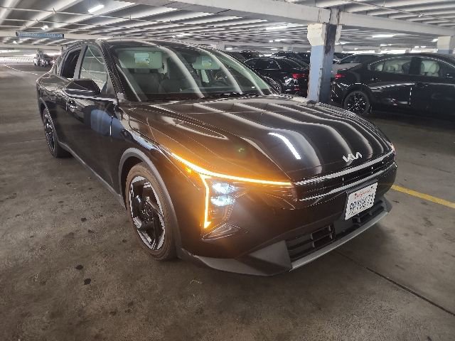 Certified 2025 Kia K4 EX FWD image 1