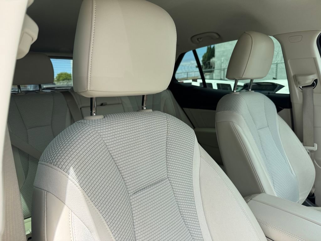 Used 2021 Buick Envision Preferred AWD/4WD image 17