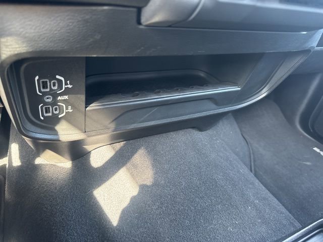 Used 2024 RAM 2500 Big Horn w/ Bed Utility Group image 21