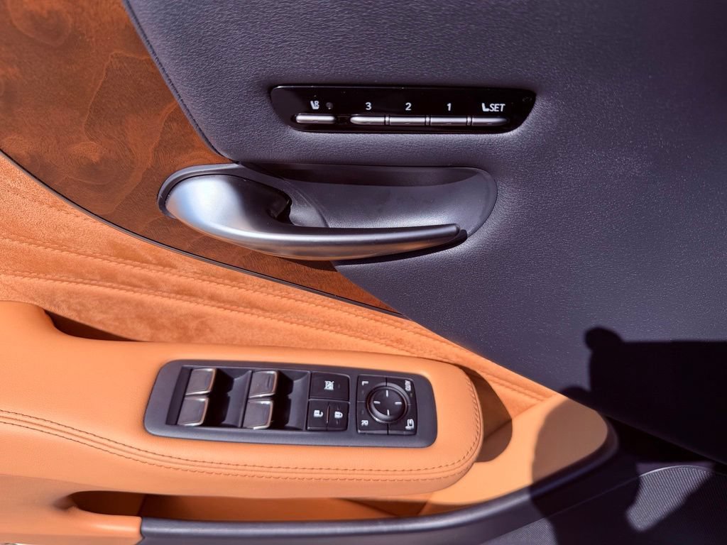 Certified 2024 Lexus LS 500 RWD image 18