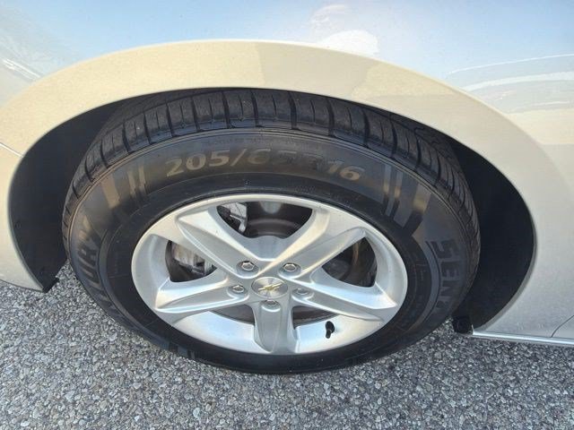 Used 2020 Chevrolet Malibu LS FWD image 10