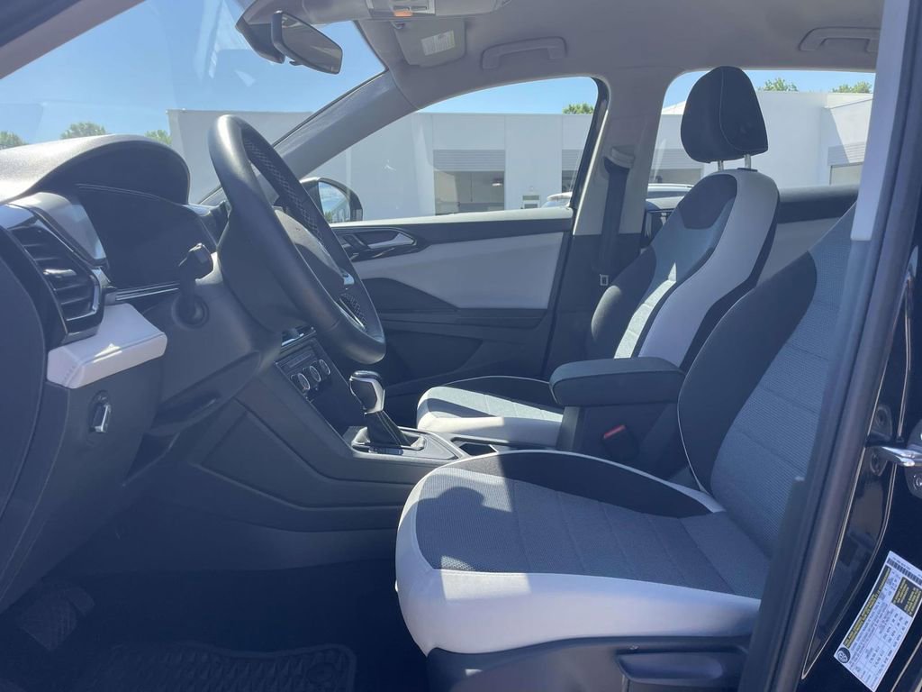 Used 2025 Volkswagen Taos S FWD image 11