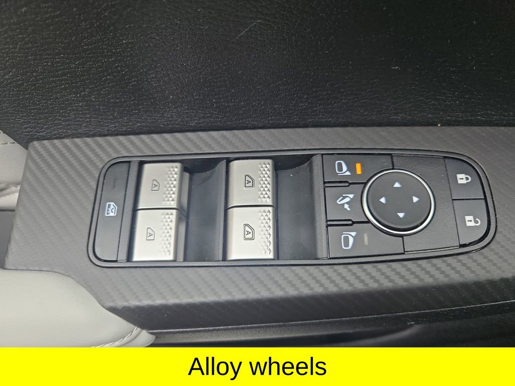 Used 2024 Mitsubishi Outlander SEL FWD image 19