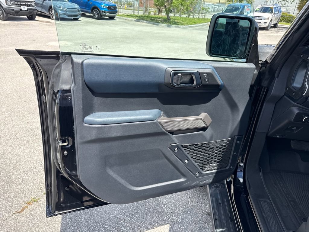 Used 2021 Ford Bronco Outer Banks AWD/4WD image 12