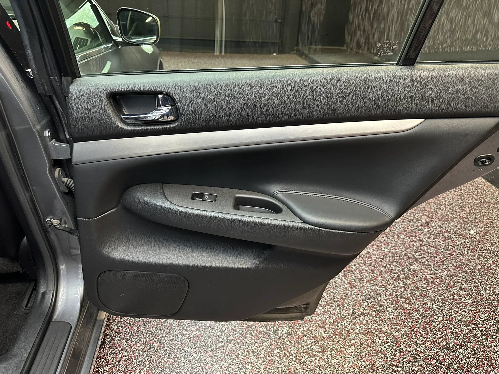 Used 2012 INFINITI G25 x AWD/4WD image 28