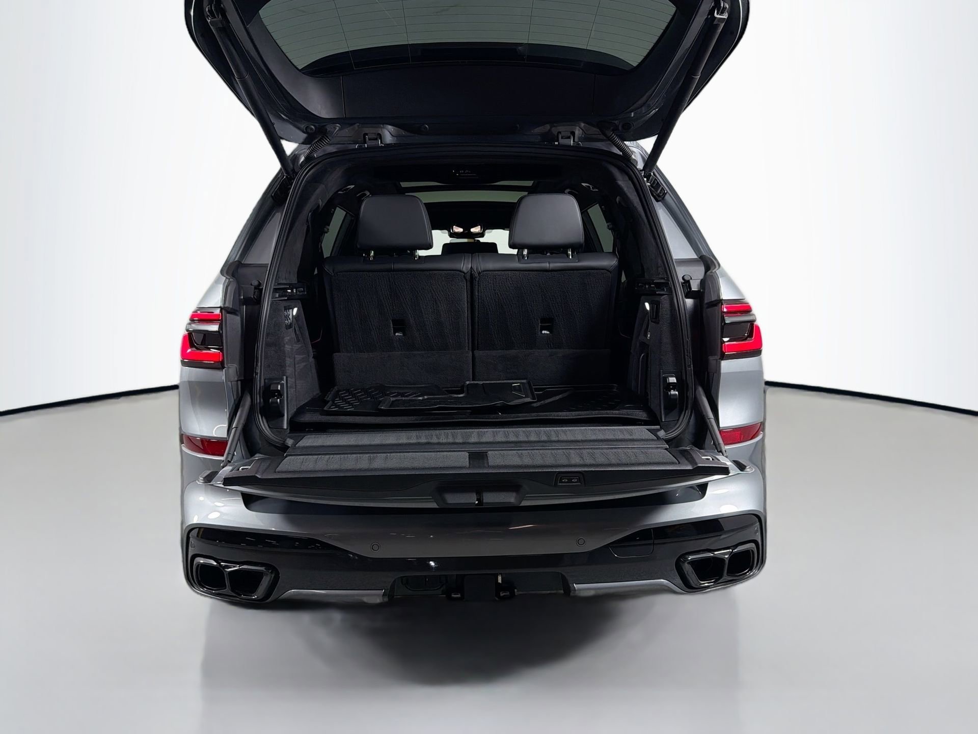 Used 2026 BMW X7 M60i image 28