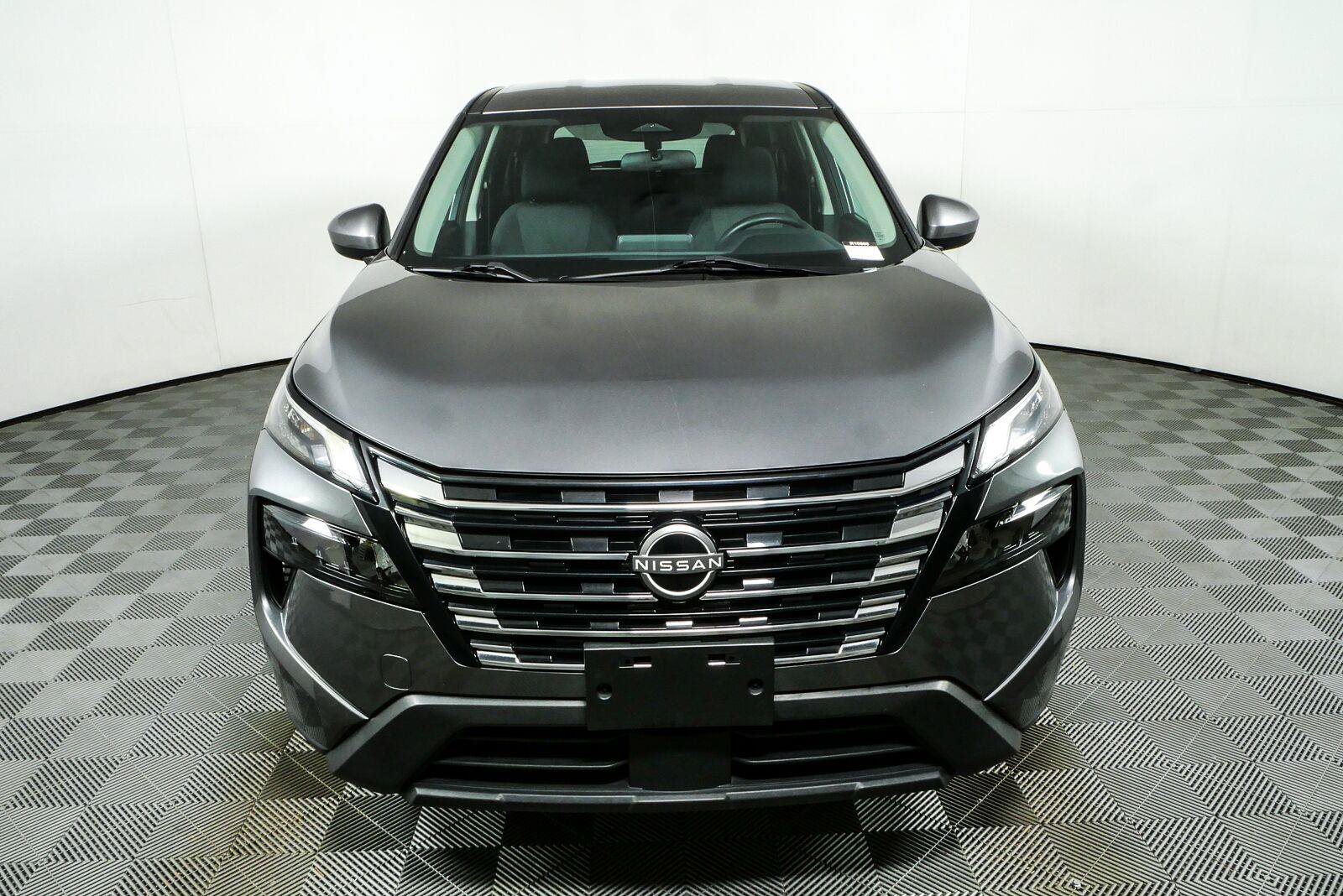 Used 2024 Nissan Rogue SV AWD/4WD image 25