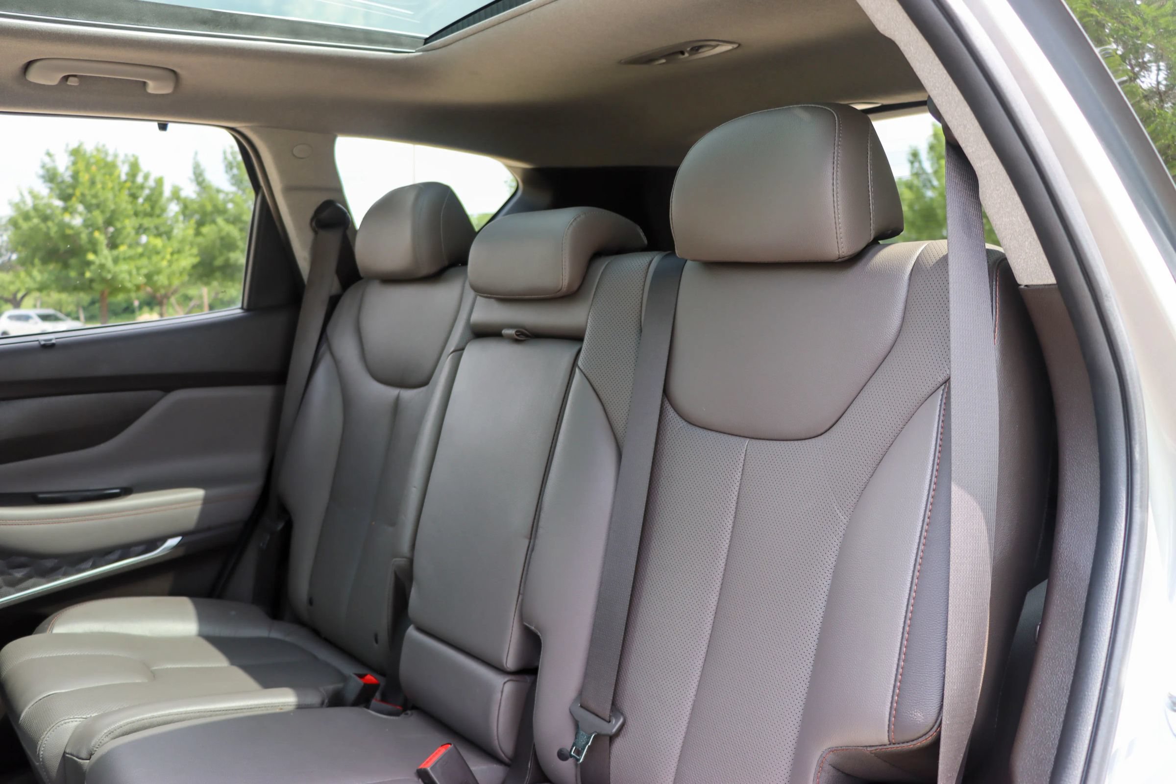 Used 2020 Hyundai Santa Fe SEL w/ Cargo Package FWD image 17