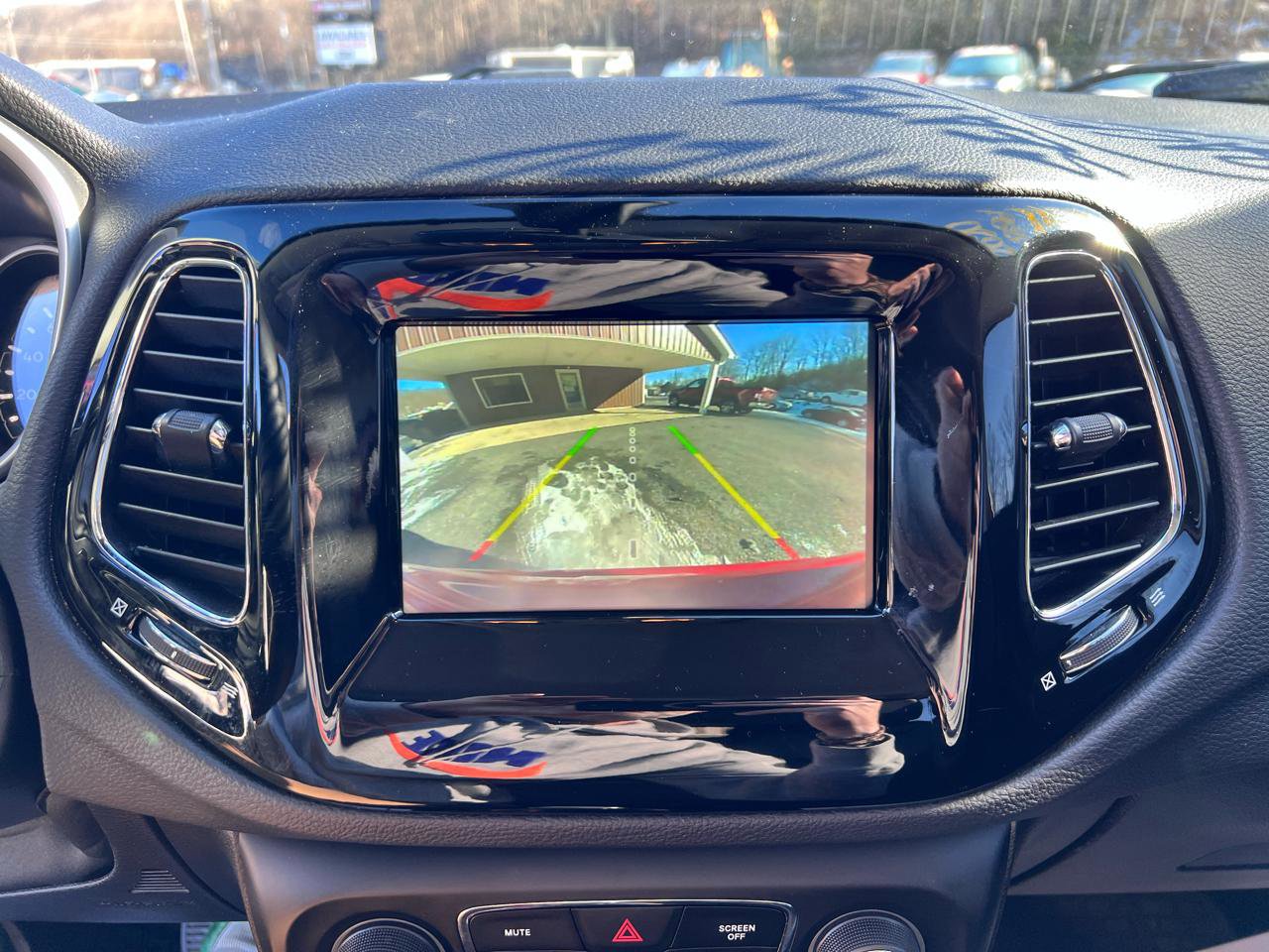 Used 2020 Jeep Compass Altitude AWD/4WD image 14