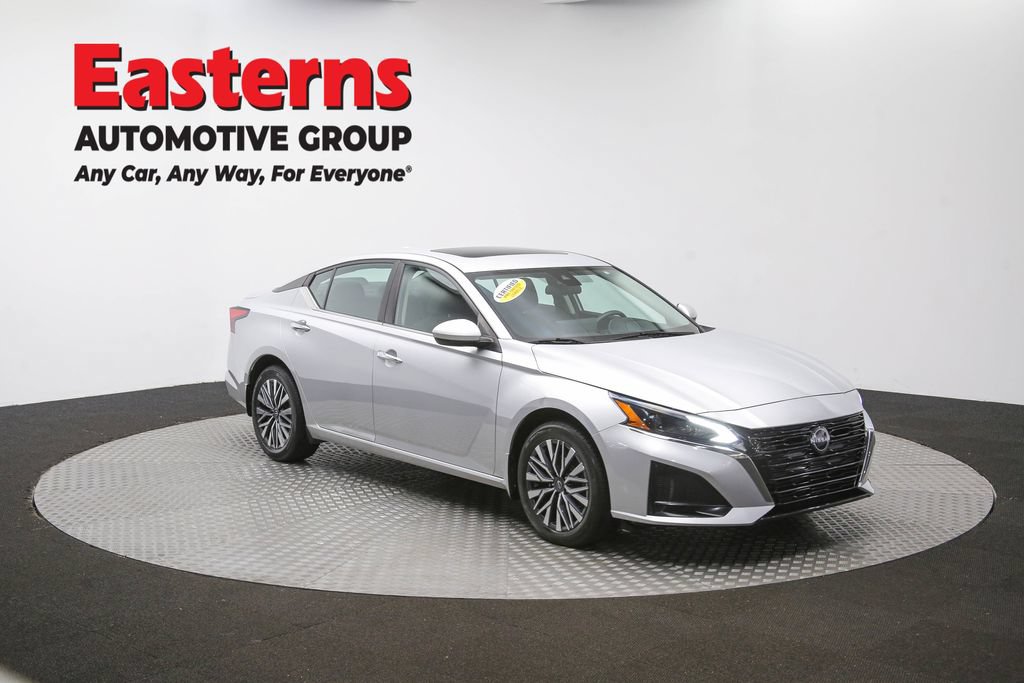 Used 2023 Nissan Altima 2.5 SV w/ SV Premium Package AWD/4WD image 52