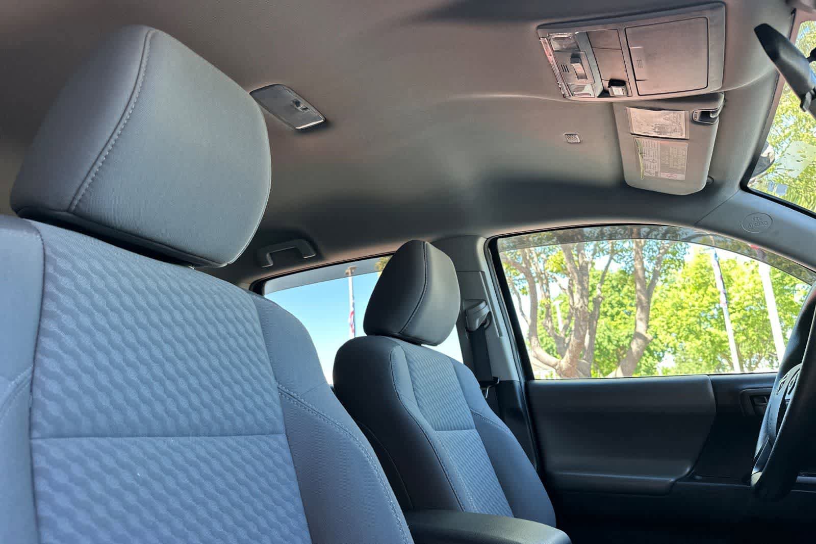 Used 2020 Toyota Tacoma SR AWD/4WD image 16