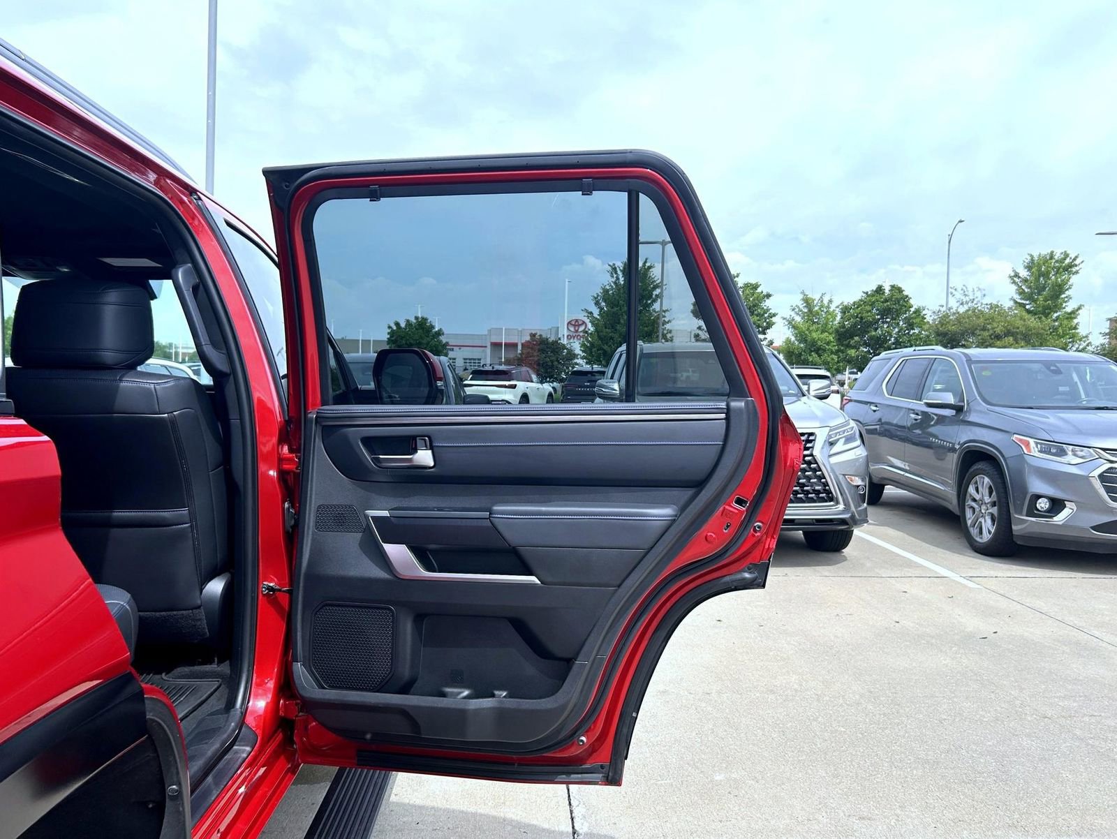 Used 2023 Toyota Sequoia Platinum image 18