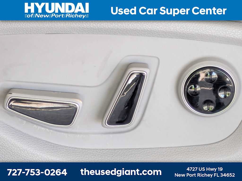 Used 2018 Genesis G80 3.8 w/ Option Group 02 RWD image 21