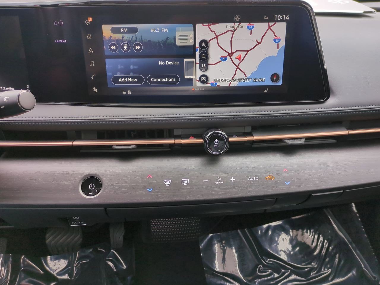 New 2024 Nissan Ariya AWD image 20