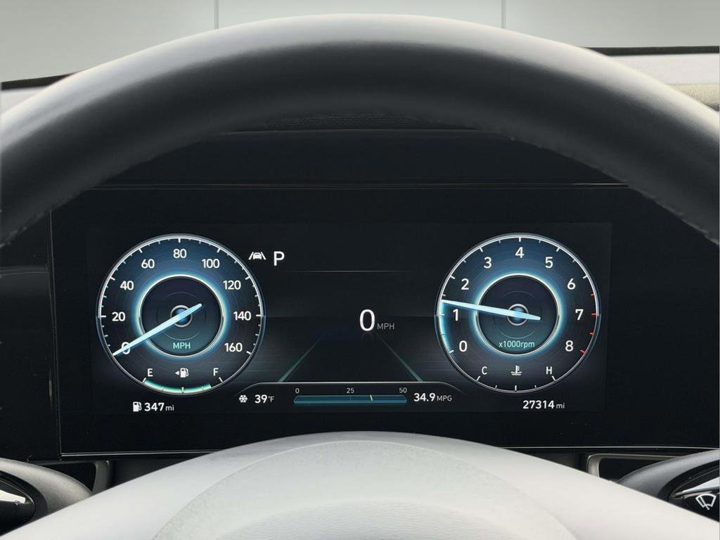 Used 2023 Hyundai Elantra Limited FWD image 10