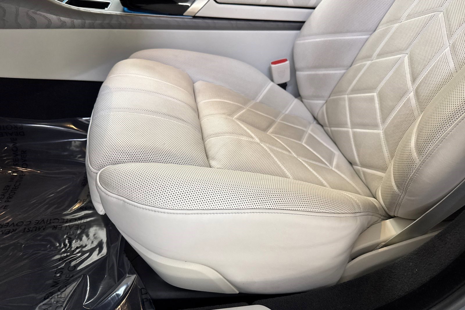 Used 2023 BMW i7 xDrive60 AWD/4WD image 15