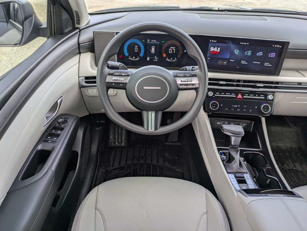 Used 2025 Hyundai Tucson SEL FWD image 17