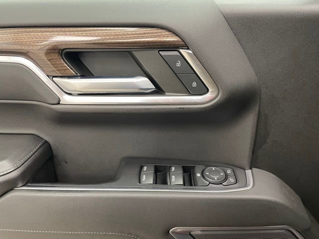 Used 2022 Chevrolet Silverado 1500 LT Trail Boss w/ LPO, Dark Essentials Package image 12