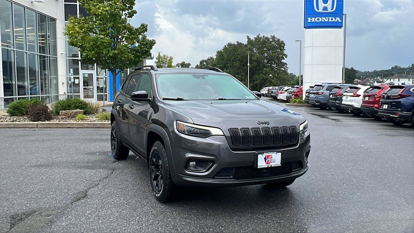 Used 2022 Jeep Cherokee Latitude w/ Sun & Sound Group