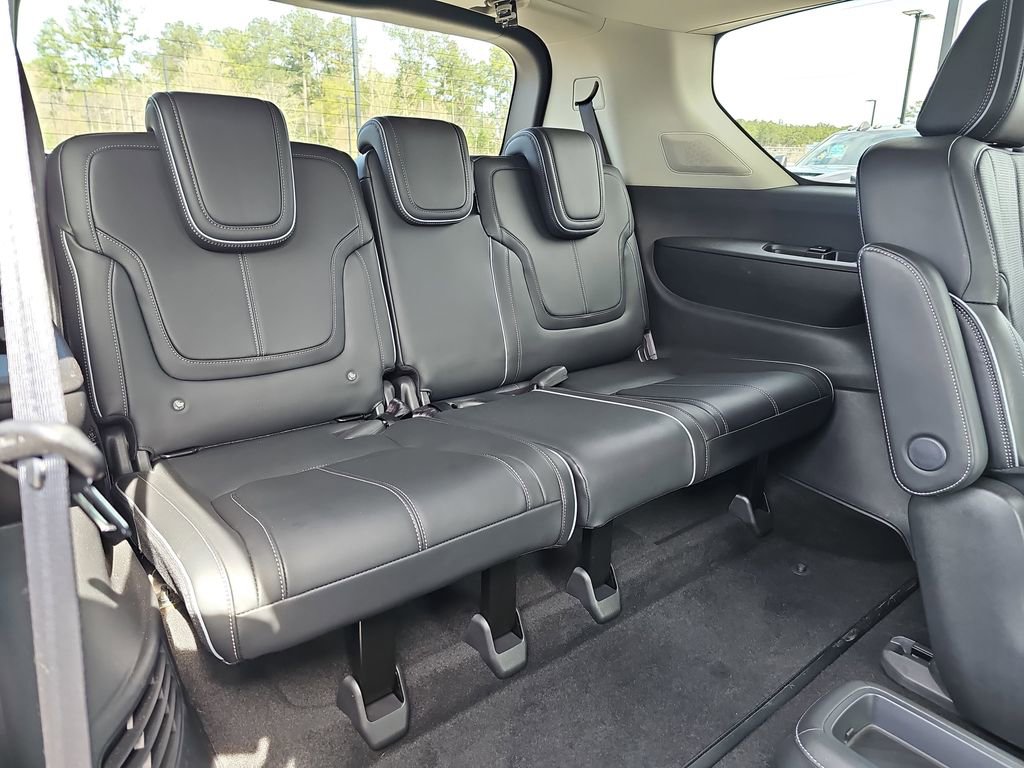 Used 2025 INFINITI QX80 Sensory image 15